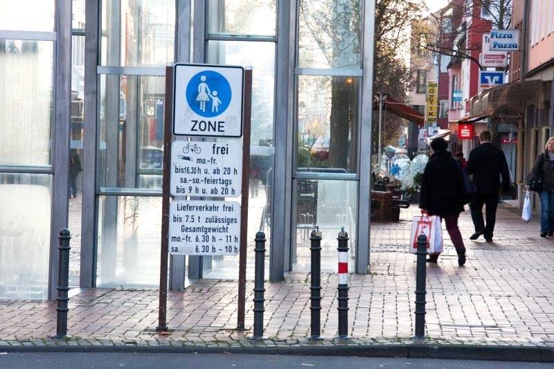 Radfahren in der Fußgängerzone: Aufeinander Rücksicht nehmen und die Zeiten beachten!