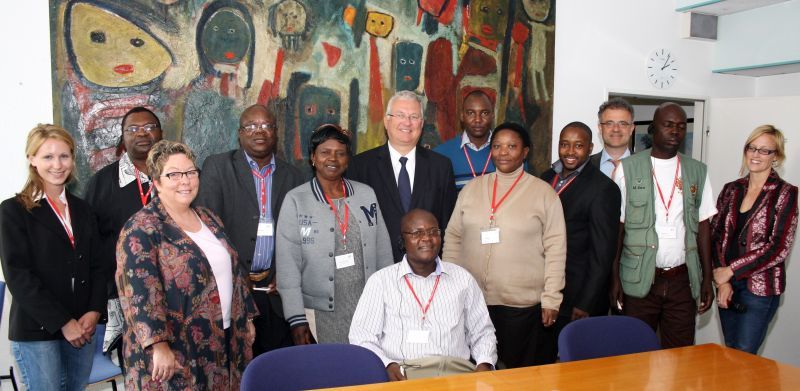 Bürgermeister Klaus-Werner Jablonski begrüßte Gäste aus dem südlichen Afrika im Rathaus.