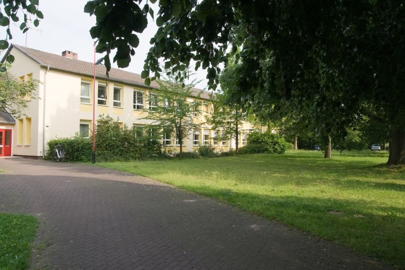 Die Janosch Grundschule Oberlar hat im Moment keine Telefon- und Computeranlage zur Verfügung.