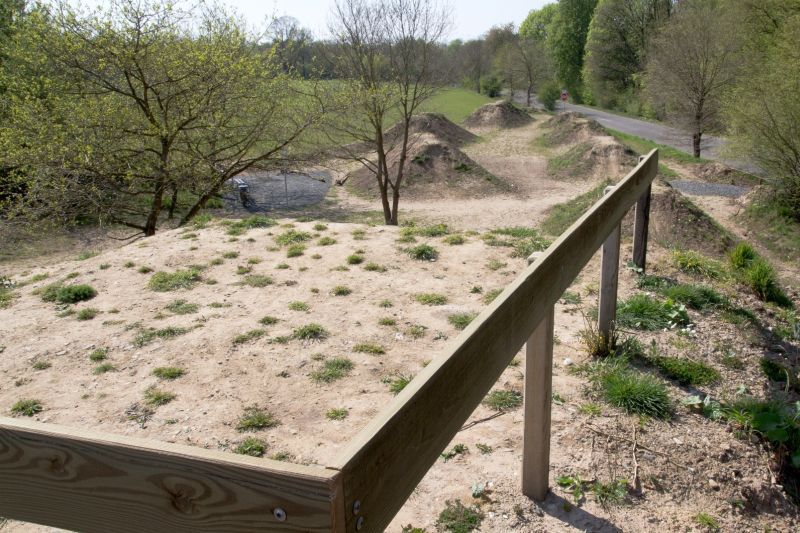 In Altenrath hat die Stadt eine Dirt-Bike-Bahn gebaut.