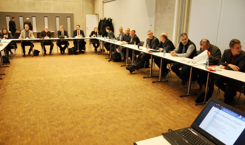 Leitende Baubeamte aus NRW diskutierten in der Stadthalle Troisdorf.