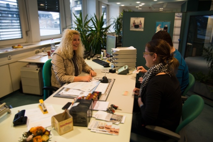 Besucher im Bürgeramt
