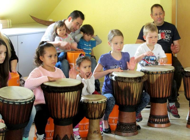 Zumba für Große, Turnen für Kleine