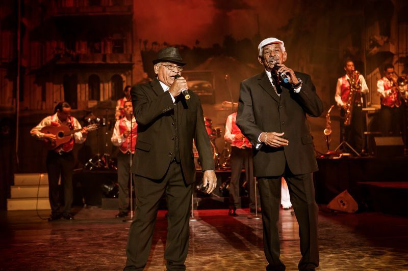 Gesang, Tanz und viel Rhythmus aus Kuba werden in der Stadthalle Troisdorf geboten.