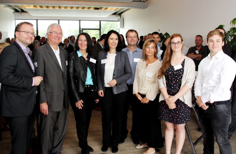Treffen an der Waschstraße mit 2.v.l. Bürgermeister Klaus-Werner Jablonski.