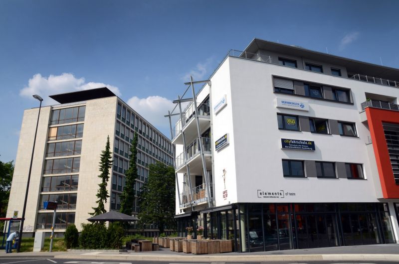 Restaurant, Büros, Wohnungen: Das Stadtquartier Troisdorf gegenüber dem Rathaus und neben dem ehemaligen DN Gebäude.