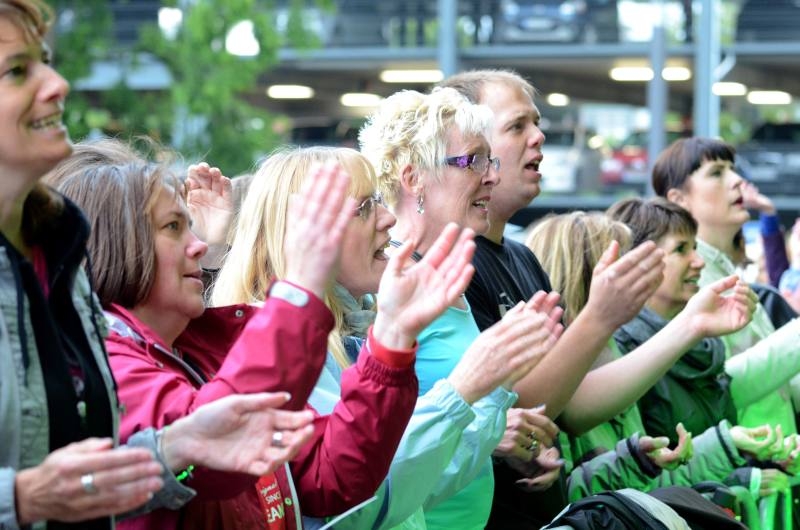 Das Publikum war vom Höhner-Konzert begeistert.