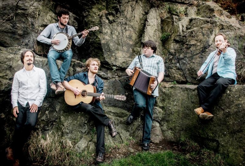 Die Gruppe Dallahan tritt beim Troisdorfer Festival der Irischen Folkmusik auf.