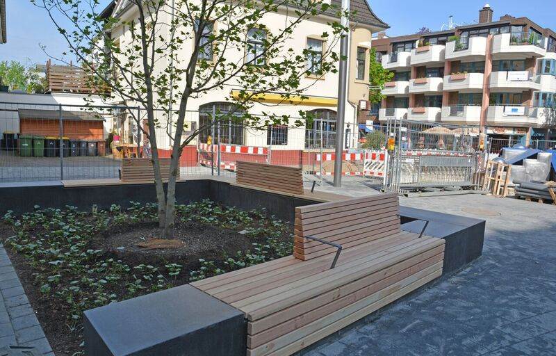 Pflaster, Bänke, Bepflanzung: Der neue Kölner Platz ist bereits bestens erkennbar.
