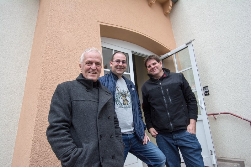 Der Kölner Architekt Holger Beckmann, Martin Keßler und Bauleiter Lutz Hohmann