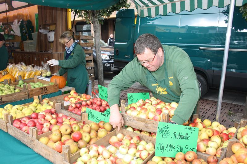 Alles frisch auf dem Fischerplatz!