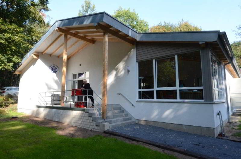 Das Gebäude des Schießstandes von außen