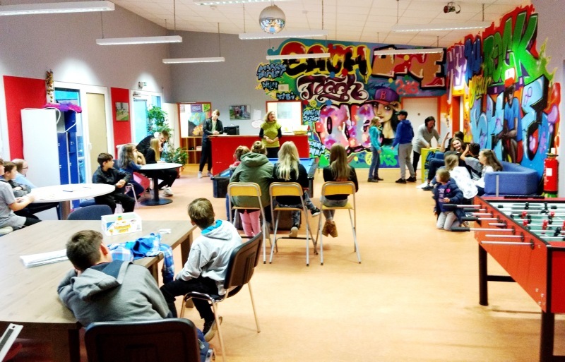 Versammlung im Kinder- und Jugendhaus TK3 in Bergheim.