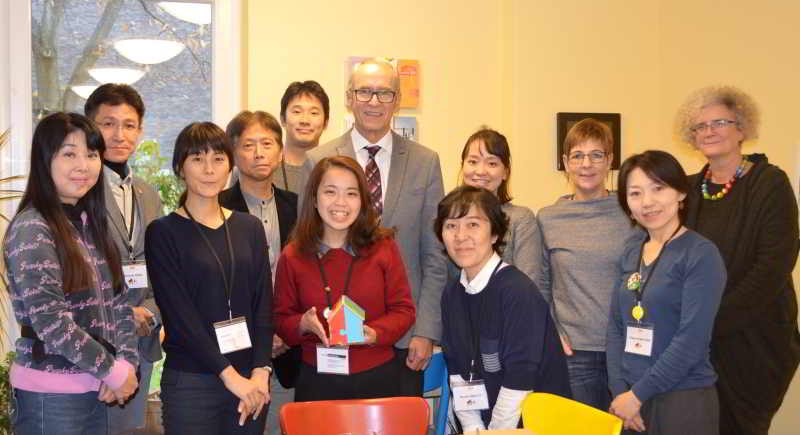 Besuch aus Japan: Vize-Bürgermeister Rudolf Eich (Mitte) und Claudia Hoffmann (rechts) begrüßten die Gäste.