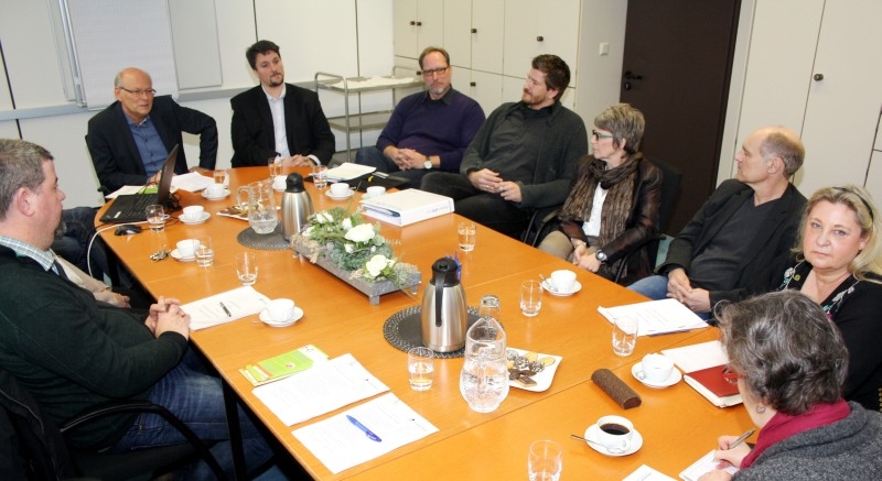 Im Rathaus traf man sich, um über das Thema Kindeswohlgefährdung zu sprechen.