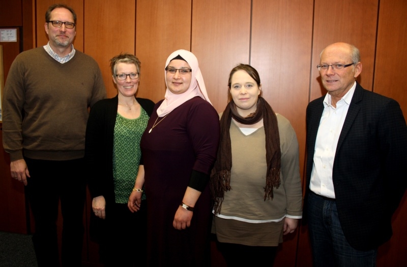 Erster Beigeordneter Heinz Eschbach (rechts) begrüßte Vertreterinnen des Elternbeirats im Rathaus.
