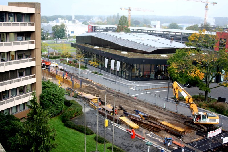 Die Kölner Straße ist von Stationsweg bis Mülheimer Straße zur Zeit gesperrt.