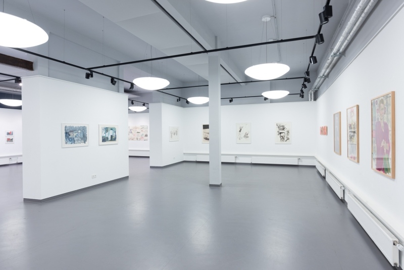 Blick in die Ausstellung „Druckfrisch“ im Kunsthaus Troisdorf.