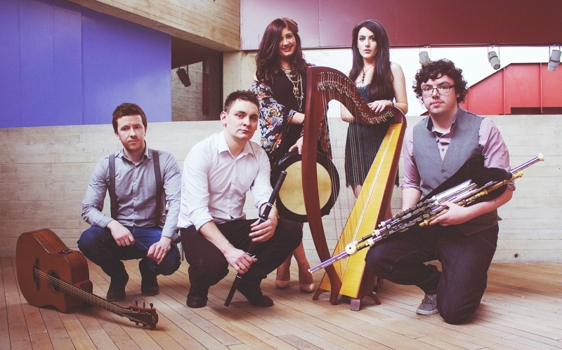 Die Band Connla spielt beim Irish Folk Festival in Troisdorf.