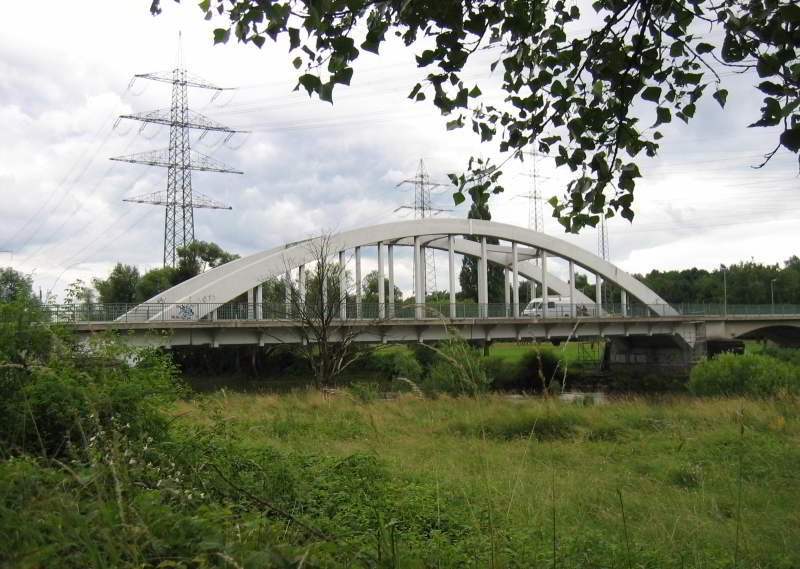 Die Melanbogen-Brücke ist instabil und wird ersetzt.