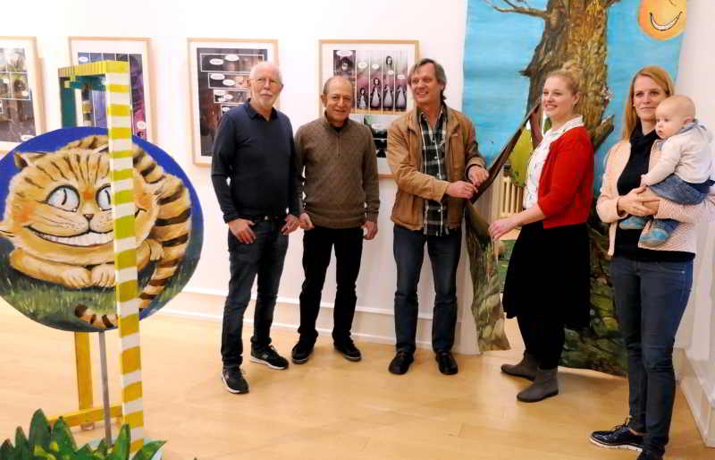 Alles vorbereitet für die Ausstellung zu Alice im Wunderland.