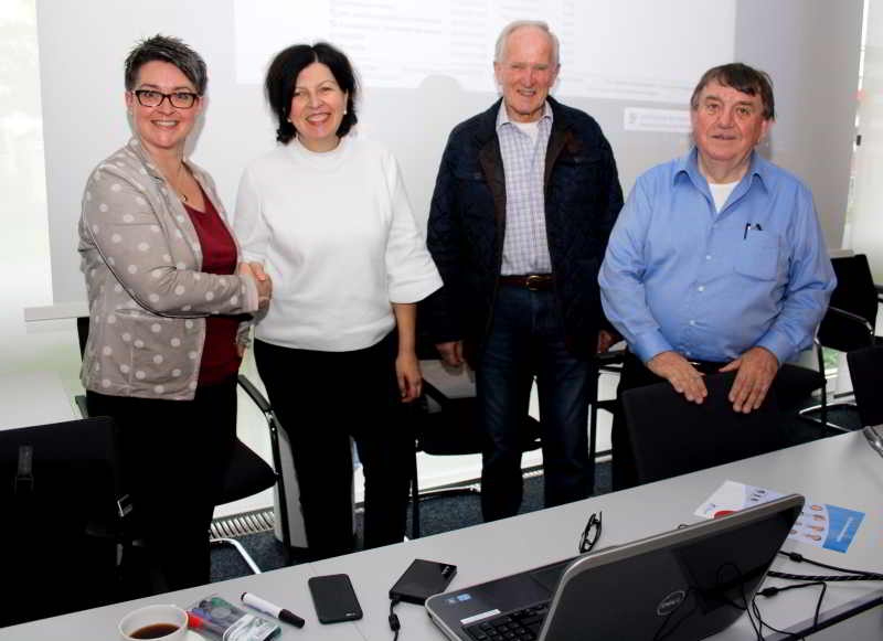 Seminar im Rathaus: v.l. Michaela Brähler und Barbara Eifert, vom Seniorenbeirat Ralf Müller und Werner Zander.