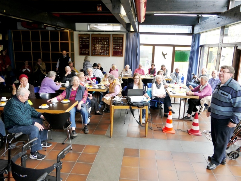 Werner Zander, Ortsvorsteher und Vorsitzender des Seniorenbeirats, begrüßte die Teilnehmerinnen und Teilnehmer.