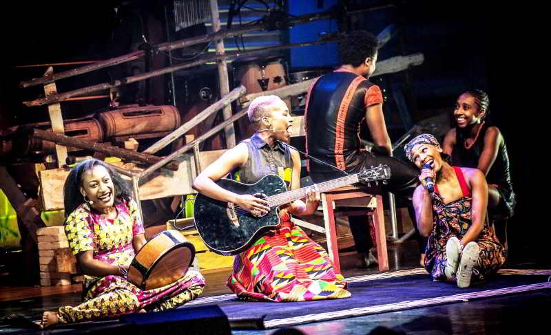 Mother Africa - Zirkus der Sinne in der Stadthalle.