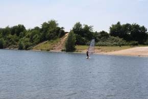 Die Stadt bittet darum, auf Sauberkeit im Wasser und rund um den Rotter See zu achten.