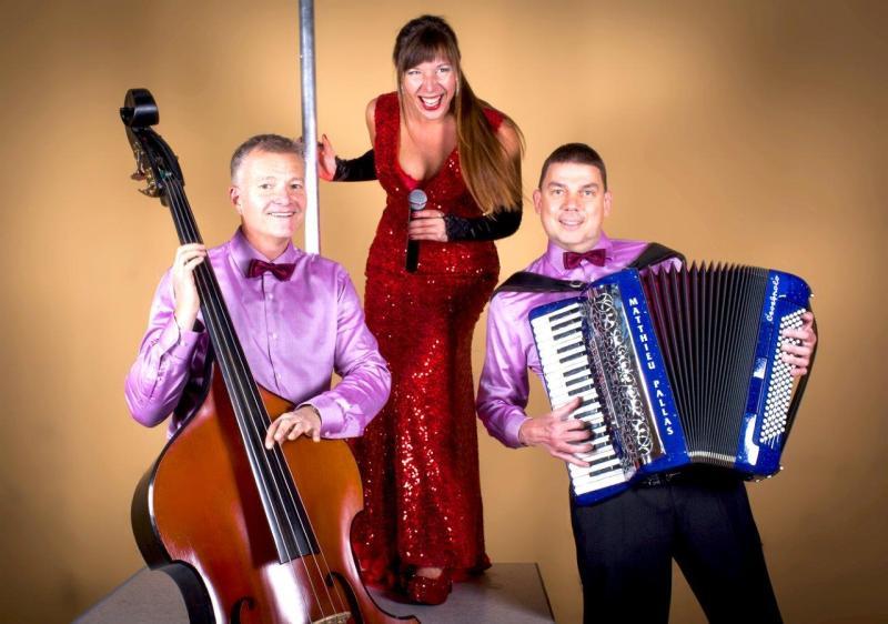 Das Trio Le Lampion spielt neben anderen beim Augenschmaus.