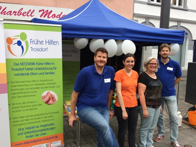 Sascha Rottmann (Frühe Hilfen Troisdorf), Aileen Hein (Proki Kinderevents), Petra Schuck (pro familia) und Jörn Münz-Radtke (Frühe Hilfen Troisdorf) v.l.n.r.