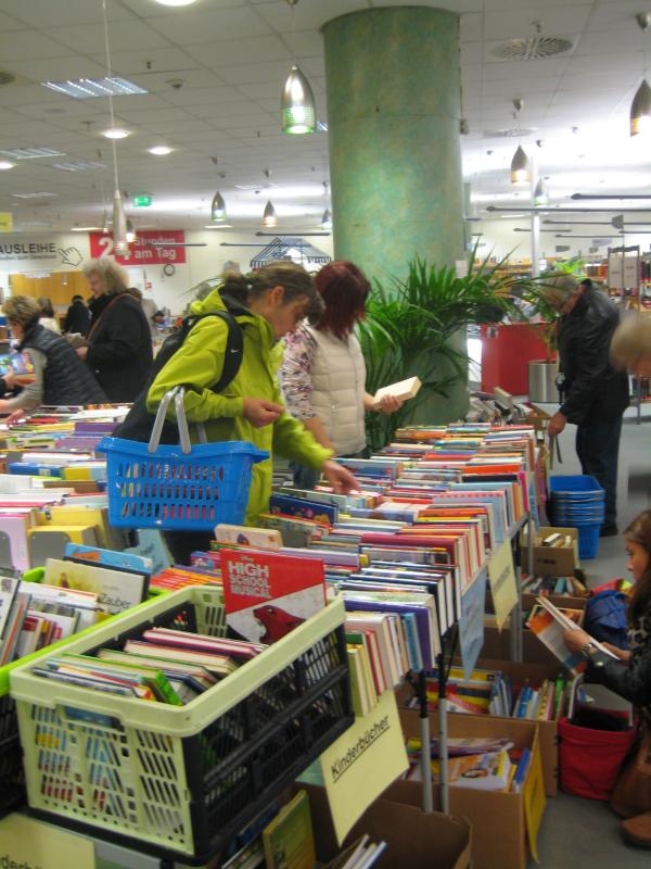 Medien-Flohmarkt in der Stadtbibliothek
