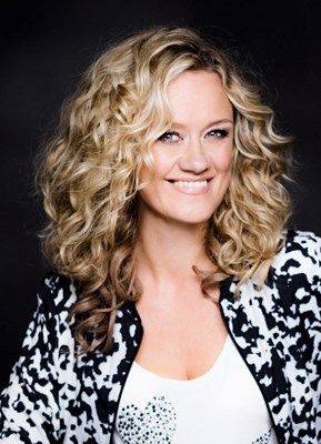 Komödiantin Lisa Feller kommt in die Stadthalle.