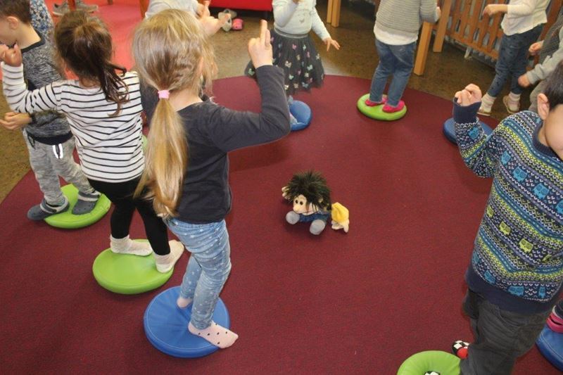 Viel Spaß hatten die Kinder mit Musik und Luki in Kriegsdorf.