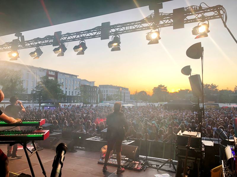 Die kölsche Band Brings spielte auf dem Troisdorfer Open.Air.Platz an der Kölner Straße.
