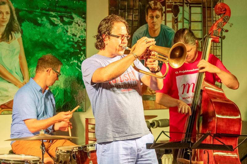 Trompeter Yavuz Duman spielt im Kunsthaus.