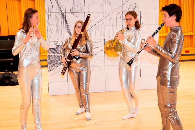 Musik und Schauspiel mit Jugendlichen..