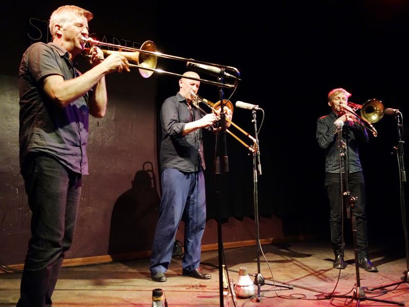 Das Posaunen-Trio tritt im Kunsthaus auf.