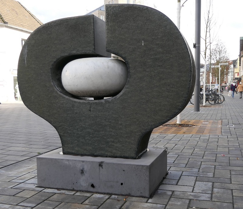 „Zuneigung“ des Künstlers und Bildhauers Johannes Dröge