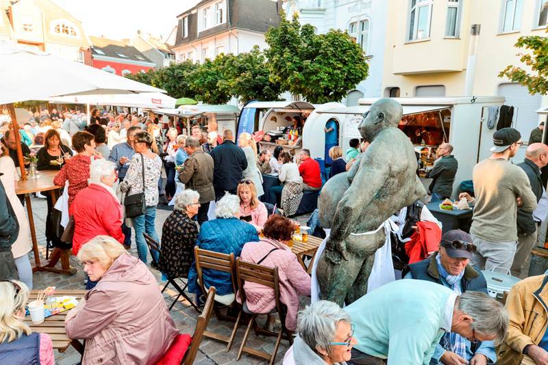 Immer viel los beim Troisdorfer Abendmarkt.
