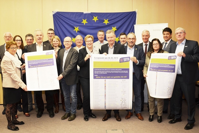 Landrat und Bürgermeisterinnen und Bürgermeister rufen zur Europawahl auf.