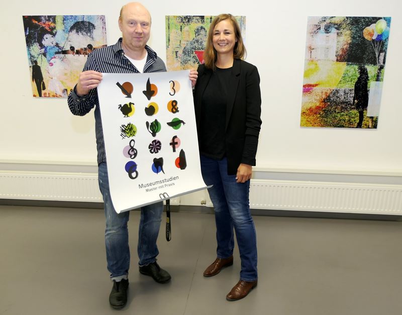 Museumsstudien auch in Troisdorf: Julia Krings und Frank Baquet im Kunsthaus.