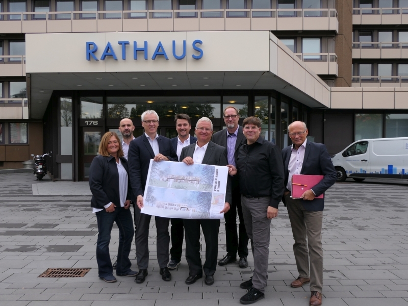 Stellten die Pläne für den neuen Kindergarten in FWH vor (v.l.n.r): Sandra Mester (Wirtschaftliche Fachberatung der GFO-Kindergärten /Projektentwicklung), Andreas Wintersohl (Regionalleiter der GFO-Kindergärten im Rheinland), GFO-Geschäftsführer Markus Feldmann, Alexander Biber (Vorsitzender Jugendhilfeausschuss), Bürgermeister Klaus-Werner Jablonski, Dr. Markus Wüst (Leiter des Amtes für Kinder, Jugendliche und Familien), Holger Beckmann, (Dipl.-Ing. und Architekten Beckmann, Köln), Heinz Eschbach (1. Beigeordneter).