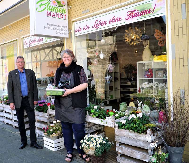 TROWISTA-Geschäftsführer Wolf-Dieter Grönwoldt hieß Simone Mandt herzlich willkommen.