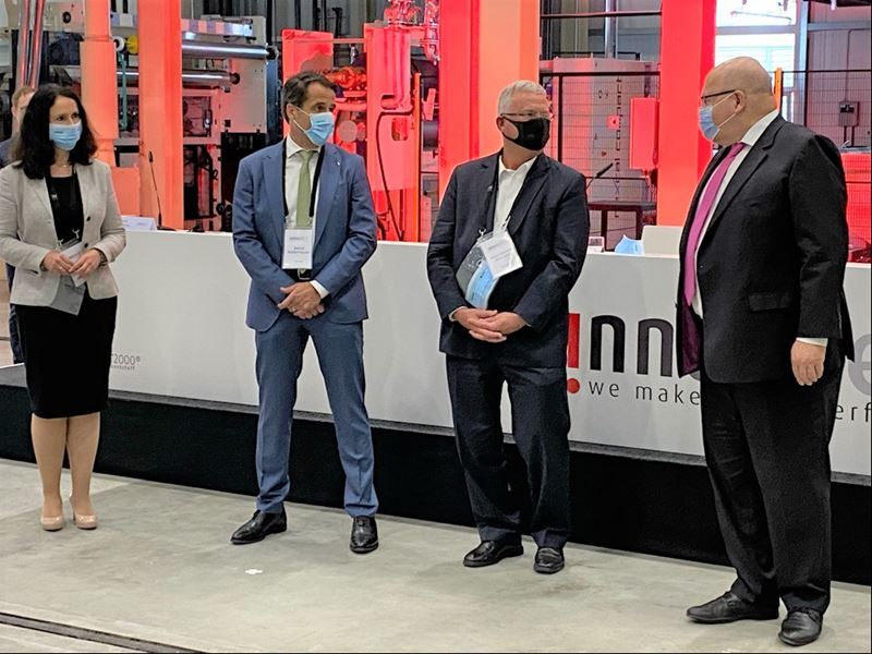 Treffen mit dem Wirtschaftsminister bei der Firma Innovatec.