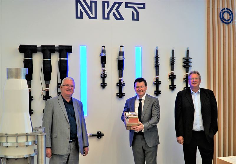 v.l. Bürgermeister Klaus-Werner Jablonski, Direktor Anders Jensen und Wirtschaftsförderer Wolf-Dieter Grönwoldt.