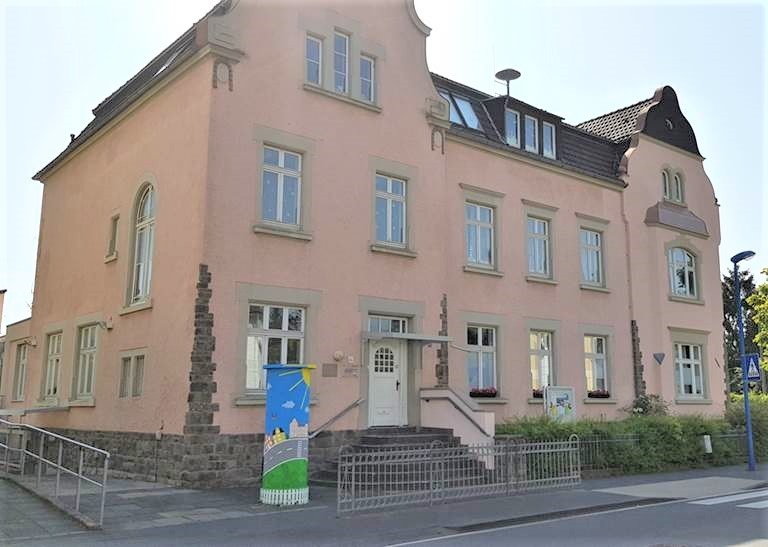 Auch die Kita Rathausstrasse erhält eine Photovoltaikanlage auf dem Dach.