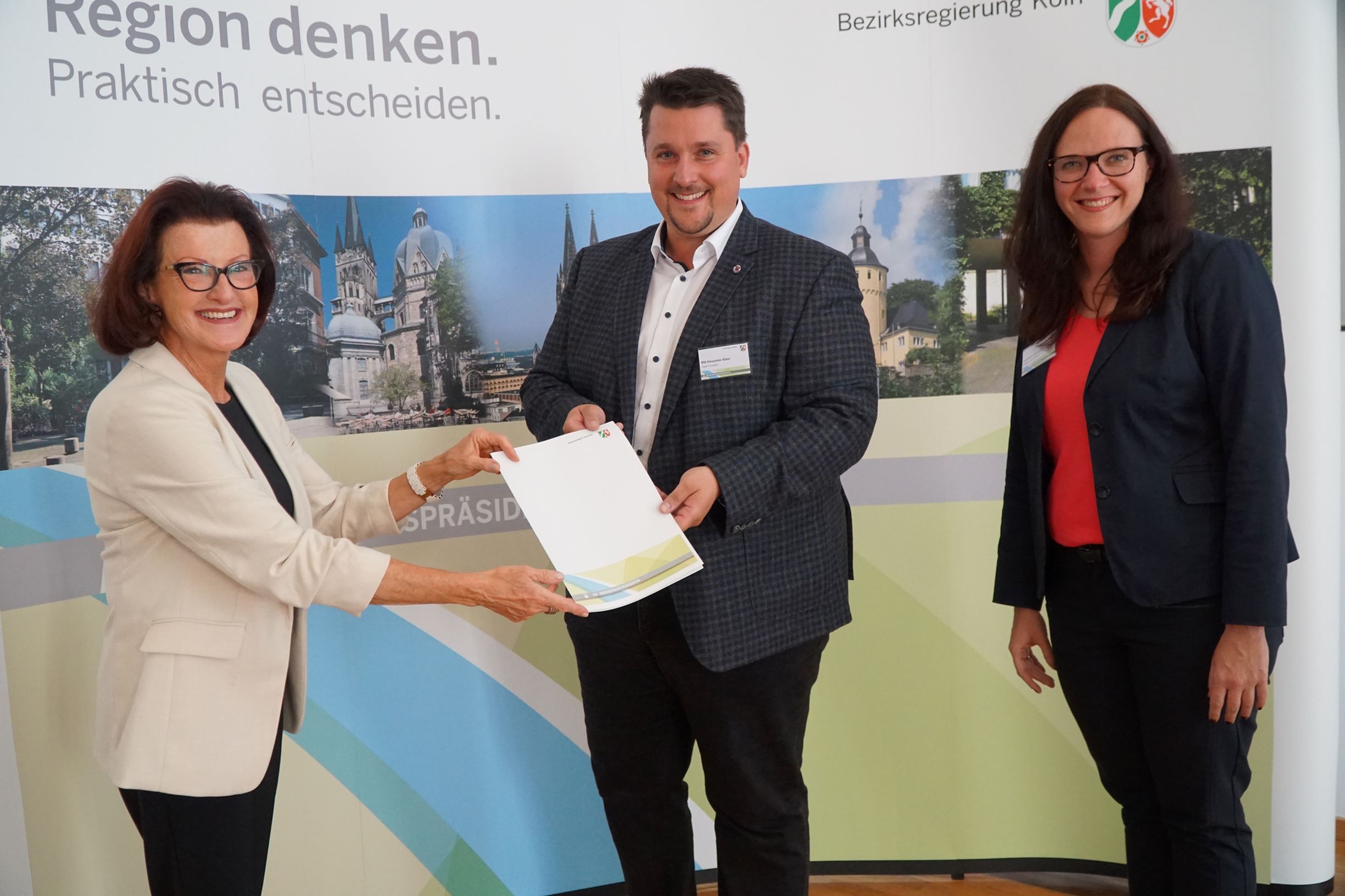 Regierungspräsidentin Walsken, Bürgermeister Biber, Landtagsabgeordnete Gebauer