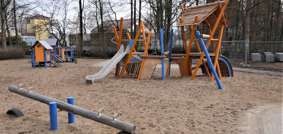 Neugestalteter Spielplatz Am Wasserwerk.