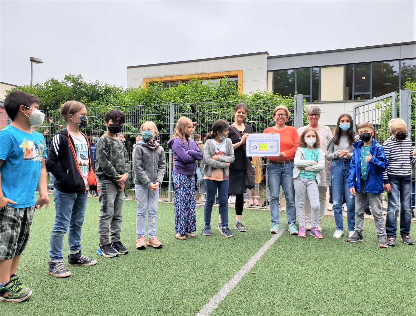 EGS Shangilia Spendenübergabe